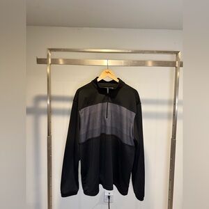 Pebble Beach Men's Black and Dark Gray Zip-Up Sweater